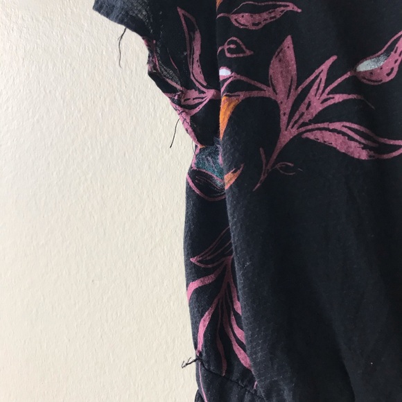 Xhilaration Black Short Sleeve Floral Wrap Top - Picture 11 of 12